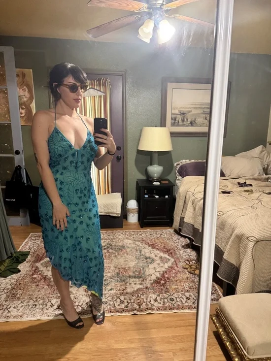 VNTG Caché 100% SILK Beaded Fairy Gown Y2K Teal Blue Handkerchief Hem SZ 6 - Picture 3 of 8